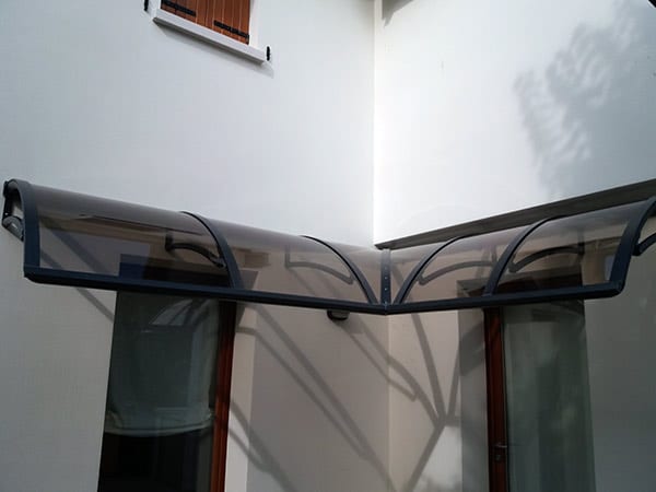 Pensiline-parapioggia-in-policarbonato